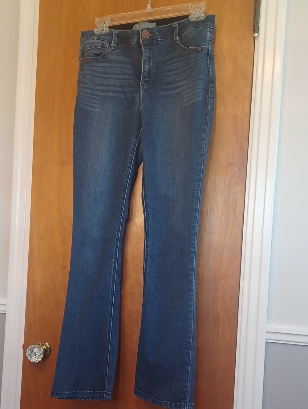 Wit & Wisdom Women's Flare Jeans. Sz.6. Ab Panel. L.31". W.29". R. 9.5".Stretch!